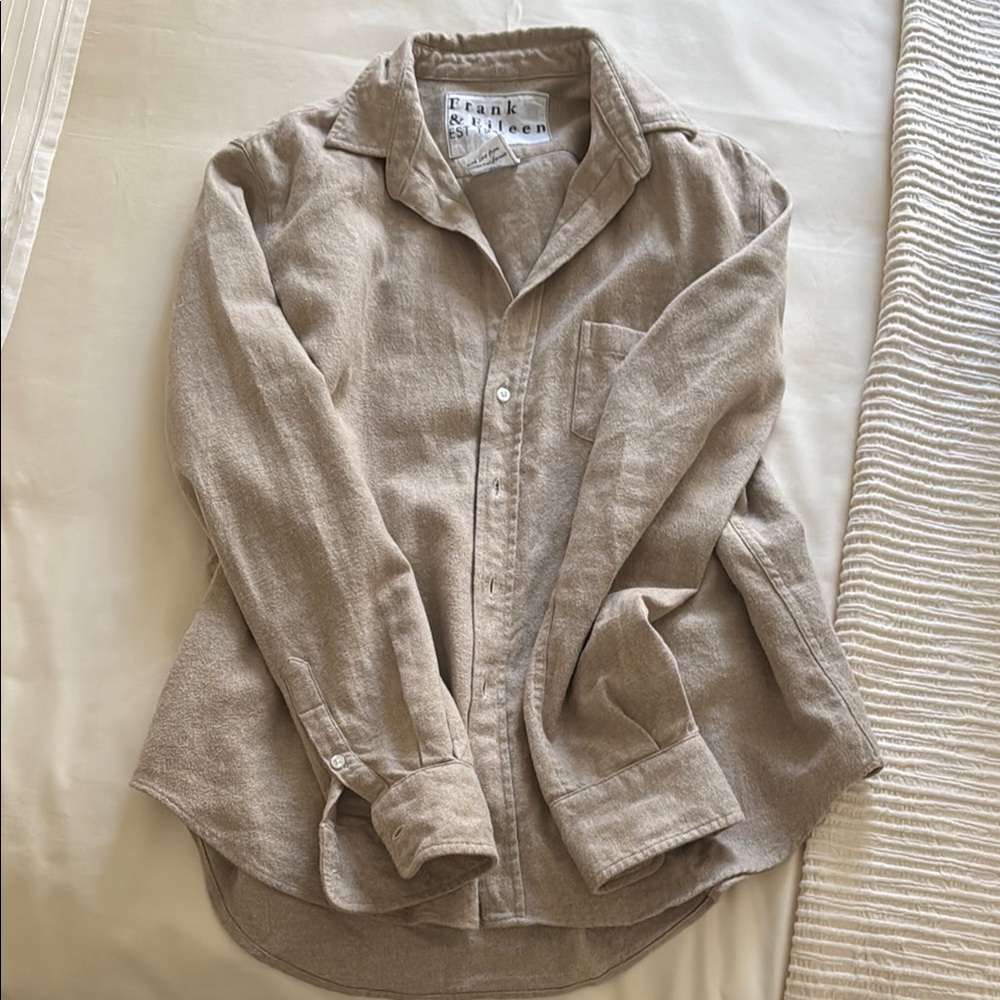 Frank & Eileen Eileen Button Down